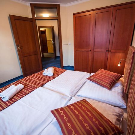 Hotel Golfer Kremnica Eksteriør billede