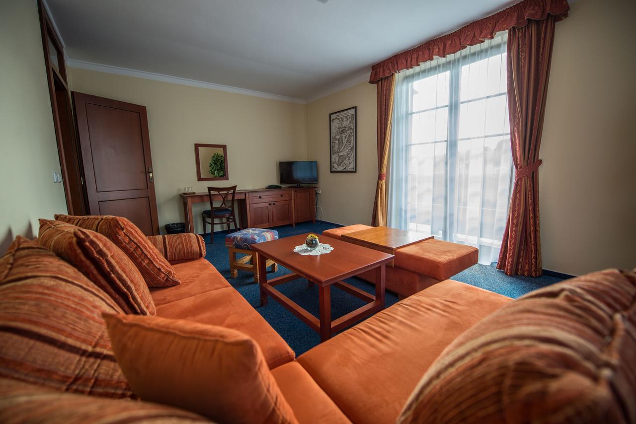 Hotel Golfer Kremnica Eksteriør billede