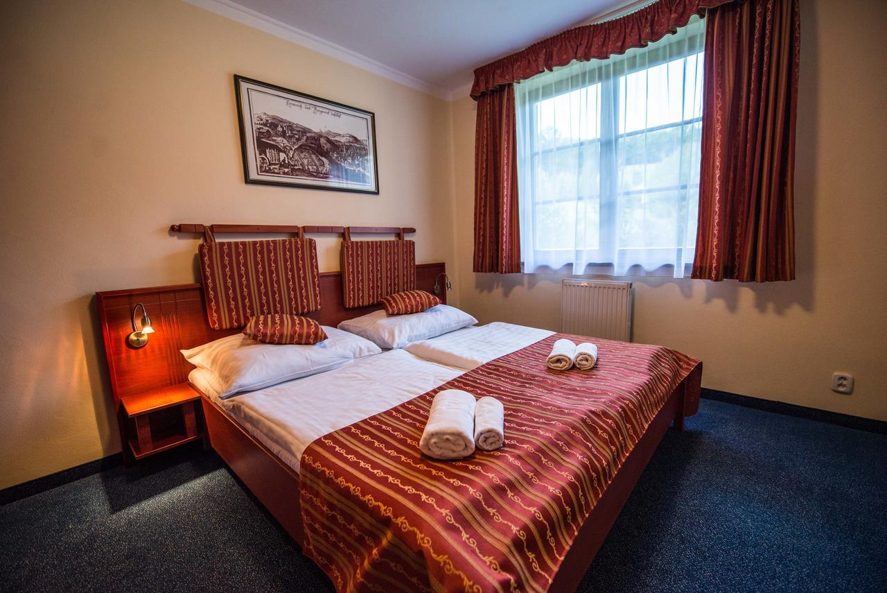 Hotel Golfer Kremnica Eksteriør billede