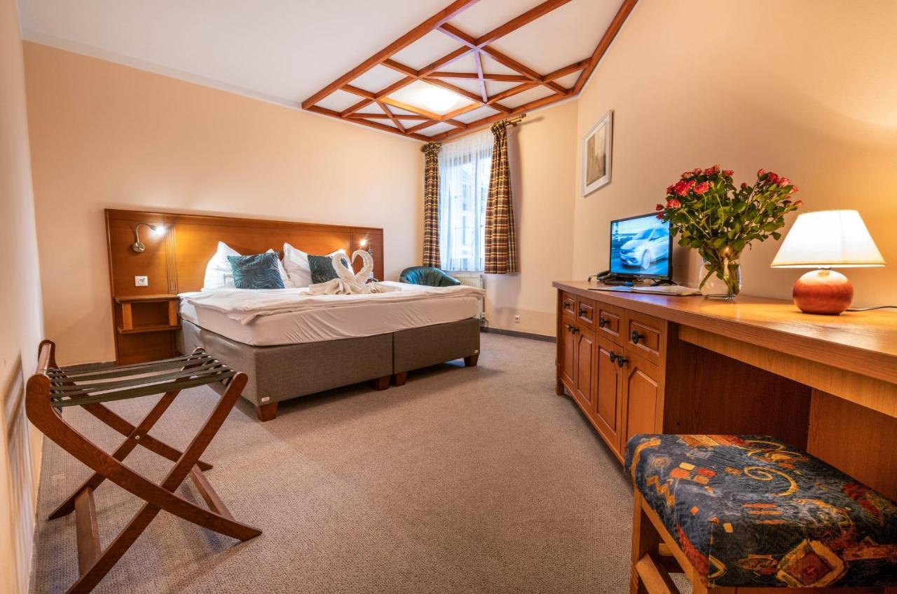 Hotel Golfer Kremnica Eksteriør billede