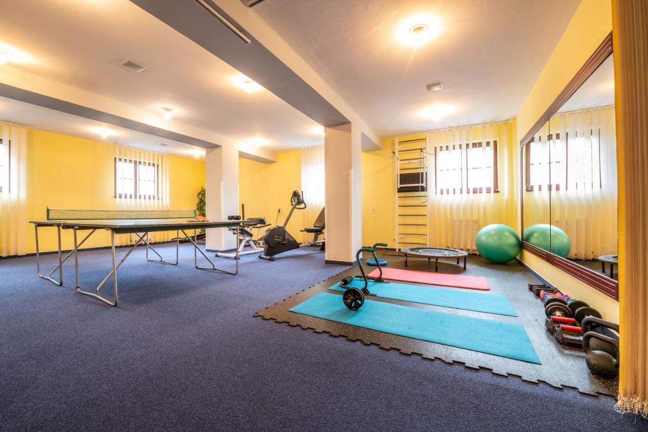 Hotel Golfer Kremnica Eksteriør billede
